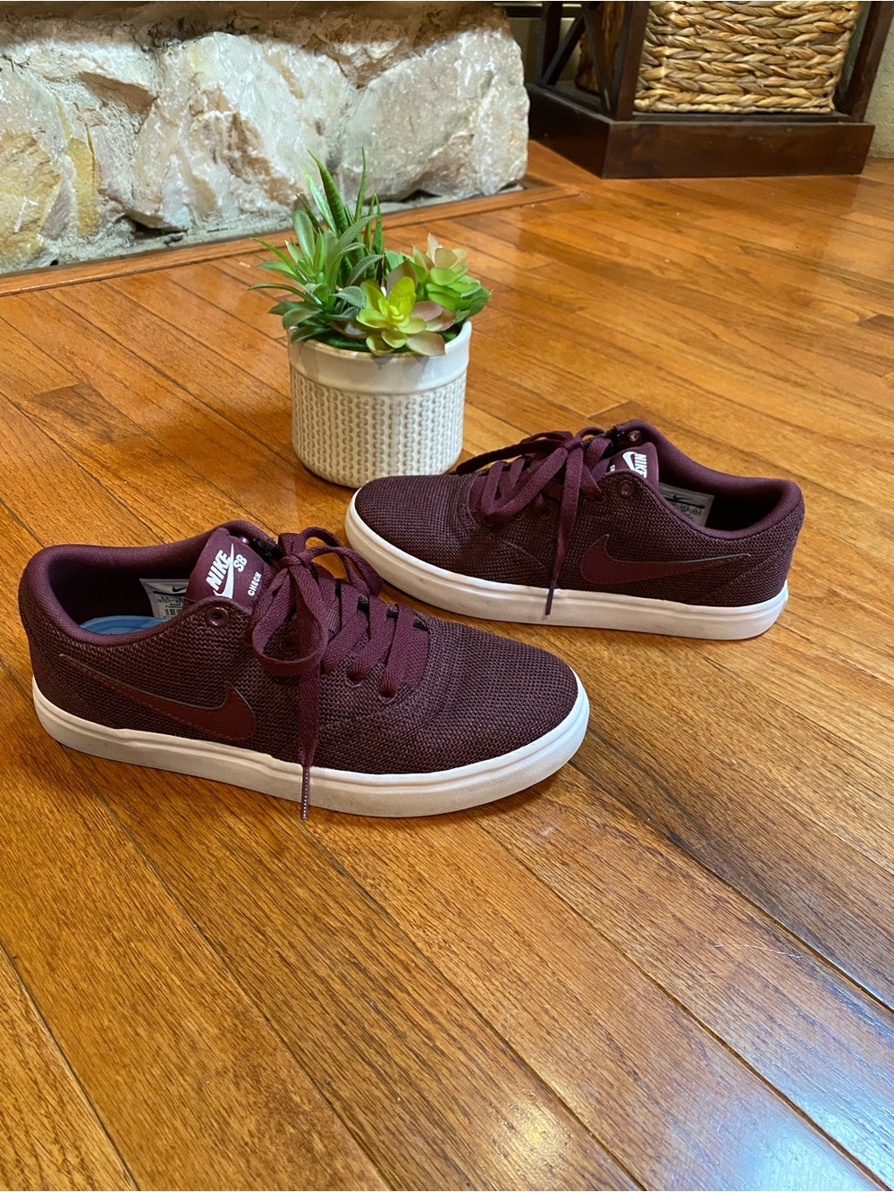 Nike SB Check Solar Soft Low Top Sneakers